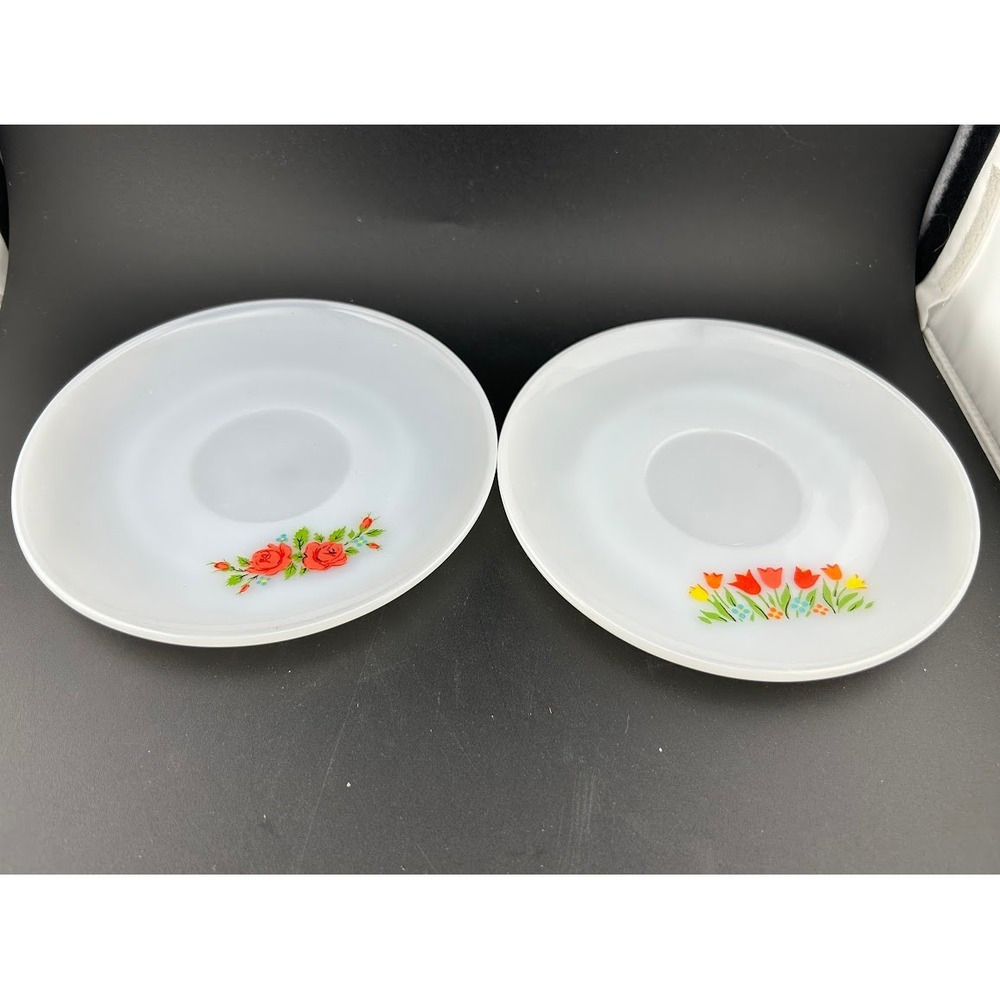 2 Vintage Anchor Hocking Fire‎ King 6" Plates Saucers